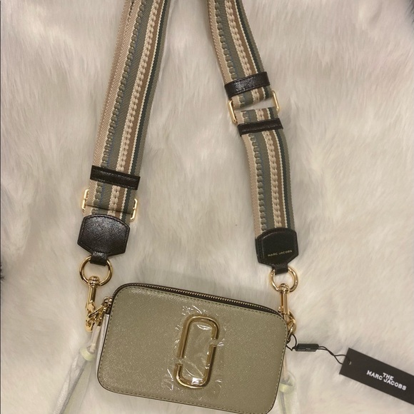 The Colorblock Snapshot - Picture 5 of 13